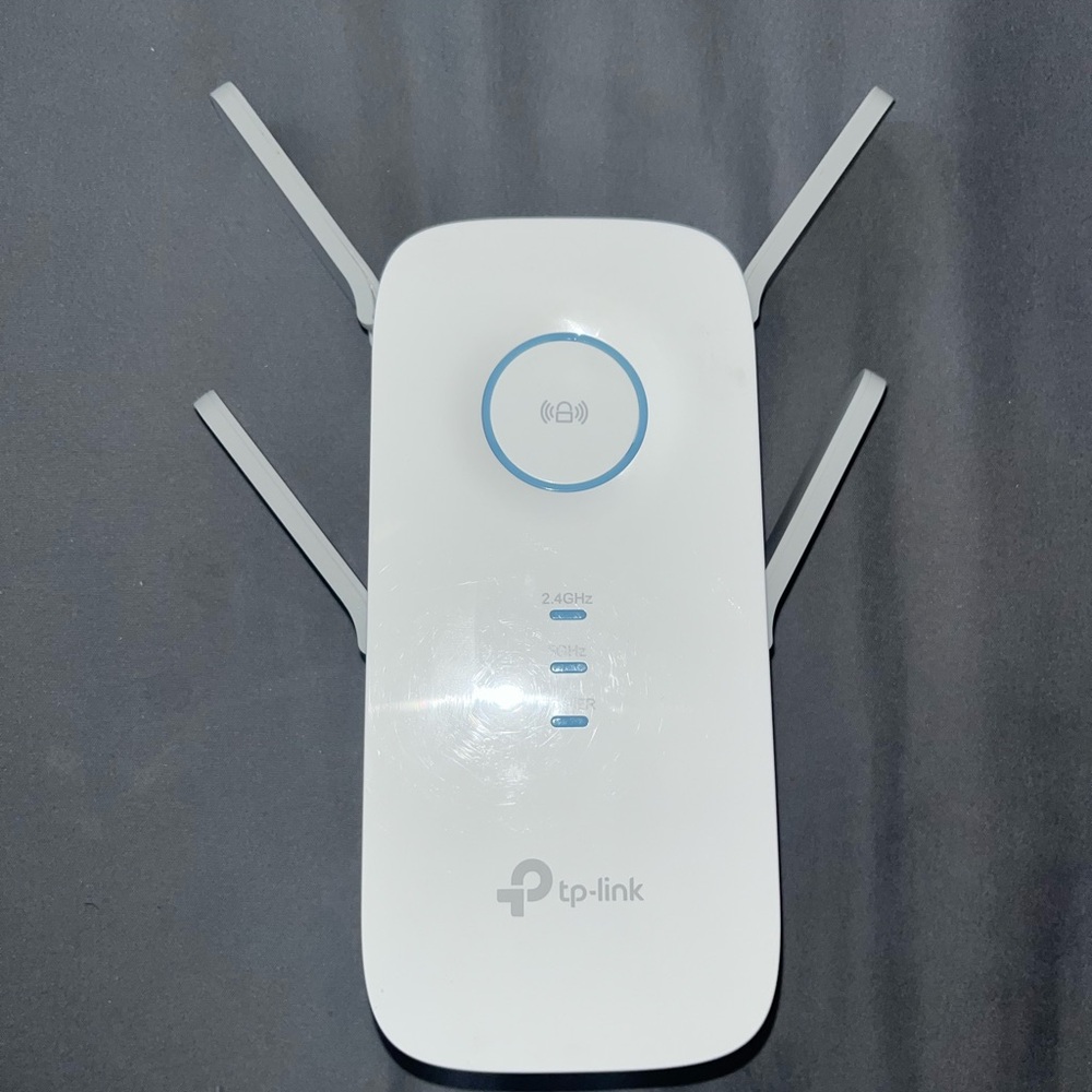 TP-Link Re500 Ac1900 WiFi rang extender 2.4ghz/5Ghz